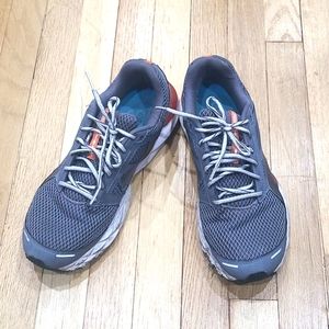 Puma Men's running 🏃‍♂️ shoes  10.5